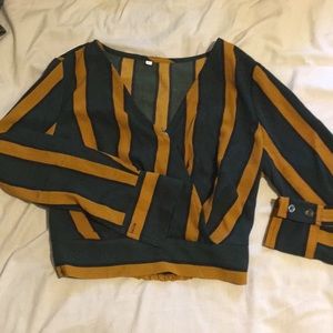 V-Neck Long Sleeve Crop Top
